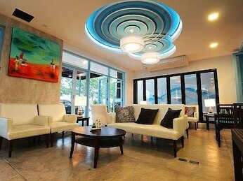 Apo Hotel - Photo2