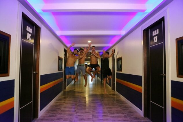 Balcony Party Hostel - Adult Only +18 - Photo3