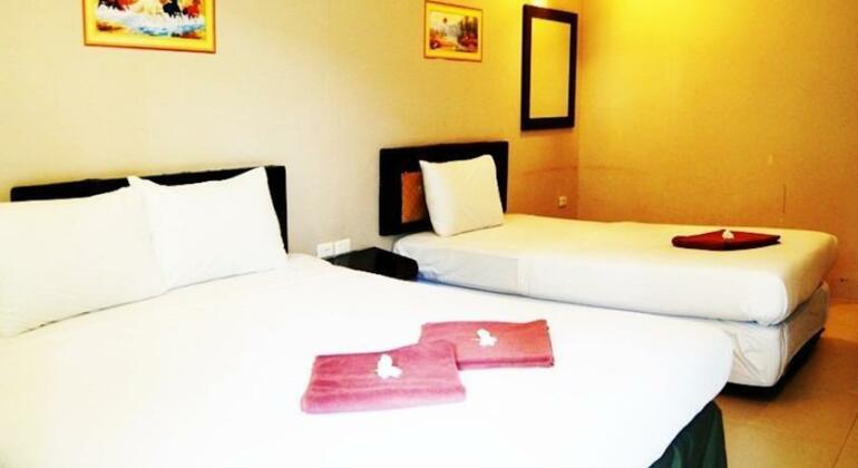 Blue Village Resort - Photo2