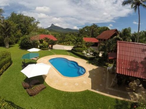 Cliffside Lagoon Zipline Villa - Photo3