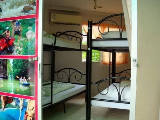 Guitar Hostel