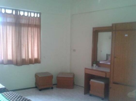 Hollywood Guesthouse - Photo4