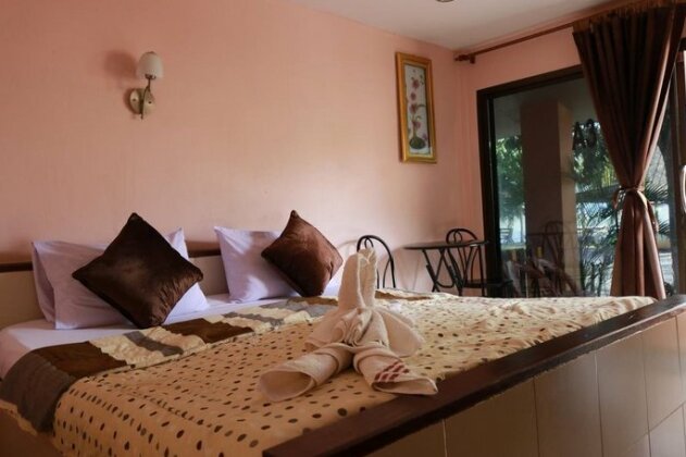 Marina Resort and Restuarant - Photo4