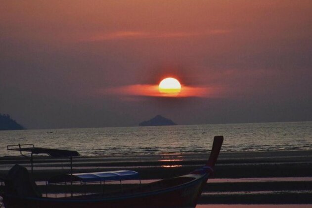 Pak Nam Resort - Photo3