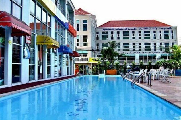Nsiri Resort & Hotel