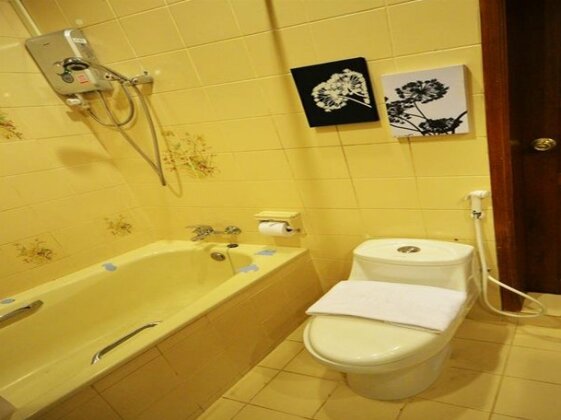 Baan Kham Wan Hotel - Photo4