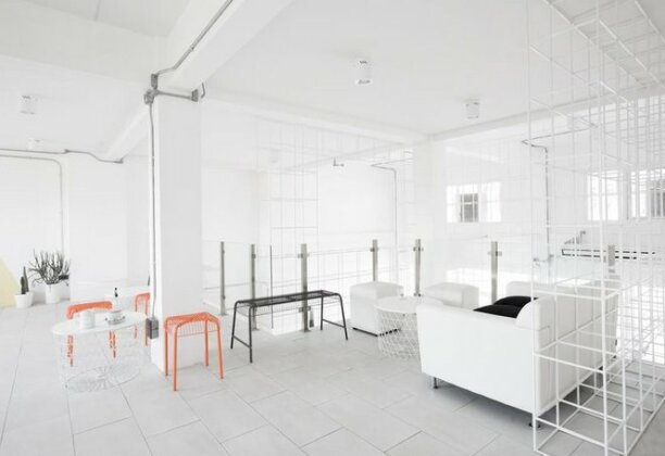 Flat White Cafe x Poshtel - Photo3