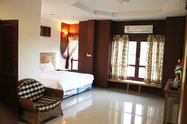Yellow Tique Hotel - Photo5