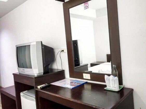 A P Court Hotel - Photo3