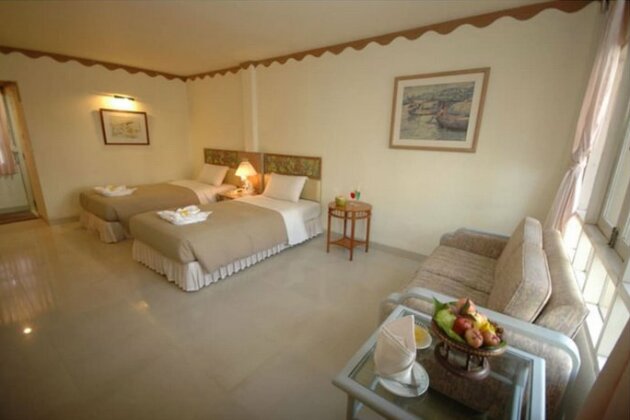 Lopburi Inn Resort - Photo3
