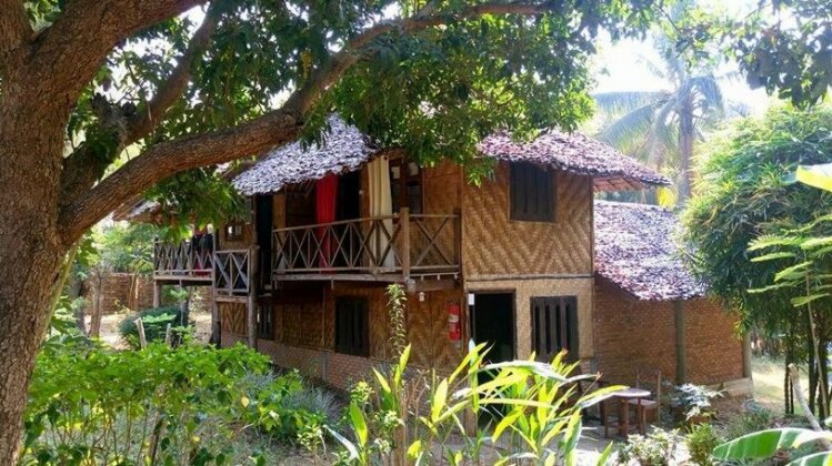 Sang Tong Huts