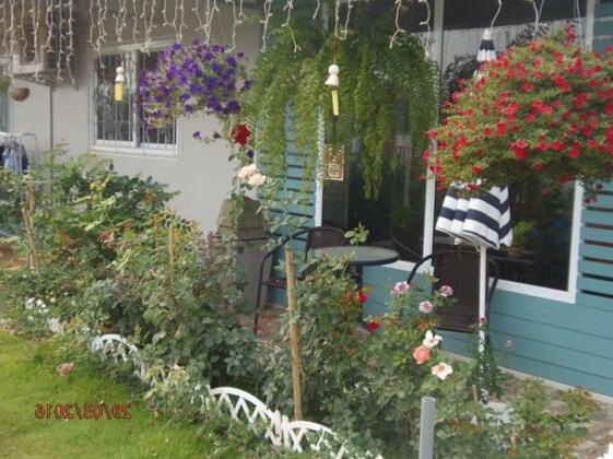Bed & Breakfast4U - Photo3