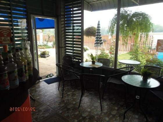 Bed & Breakfast4U - Photo4