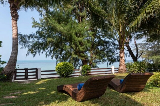 Luxury BeachFront Villa Emerald - Photo3