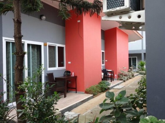 Maenam Villa Hotel - Photo4