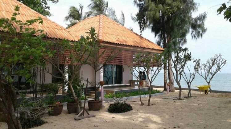 Maenam Villa Hotel - Photo5