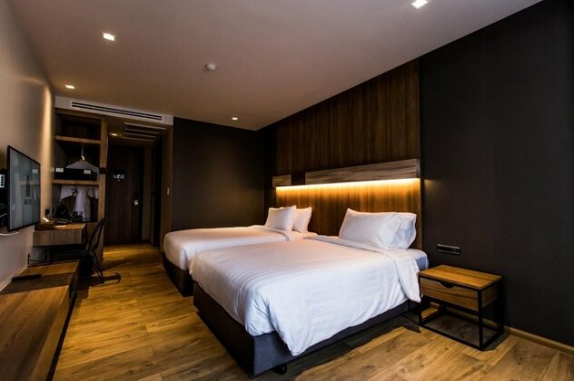 The Teak Hotel - Photo4