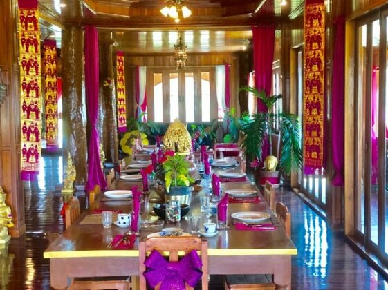 Thai Teak Palace - Photo5