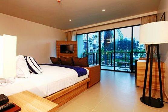 Holiday Inn Resort Phuket Mai Khao Beach - Photo5