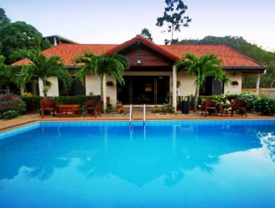 Back Packers Paradise - Photo2