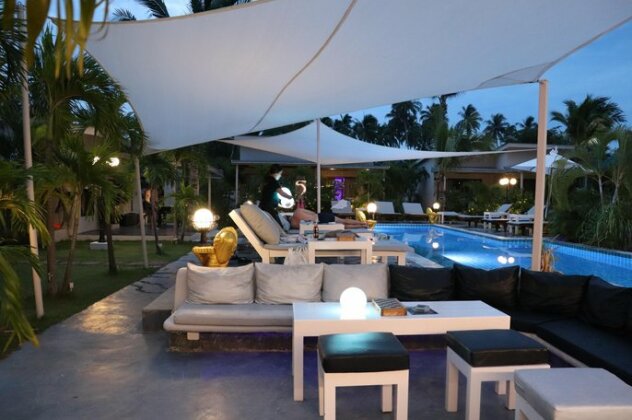 CoconutsPalm Resort - Photo2