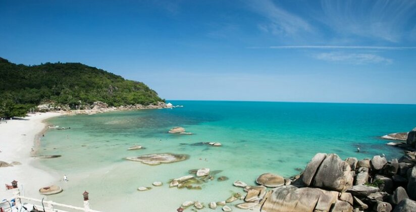 Crystal Bay Beach Resort - Photo2
