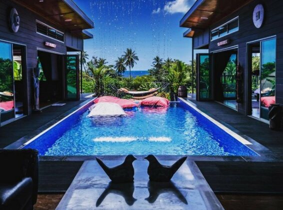 Stunning villa with ocean views and free car - Photo4