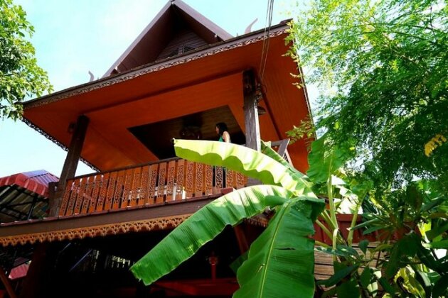 Beautiful Wooden House Lanna style - Photo2