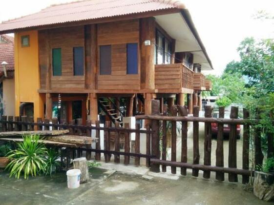 ZT Chiangmai Teak Wood House - Photo4