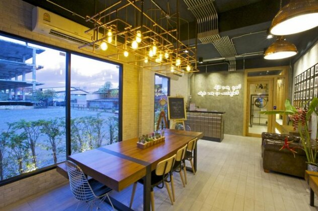The Plug Hotel - Photo2