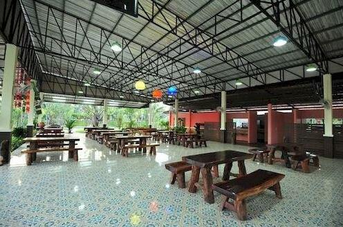 Park & Pool Resort - Photo4