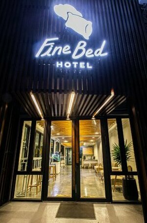 OYO Fine Bed Hotel