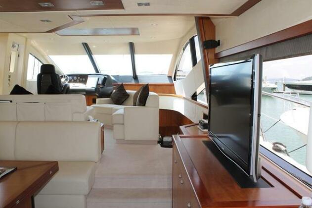 Maikhao Dream Luxury Yacht - Photo2