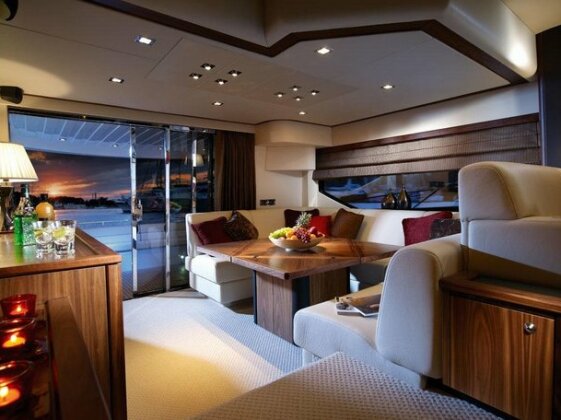Maikhao Dream Luxury Yacht - Photo3
