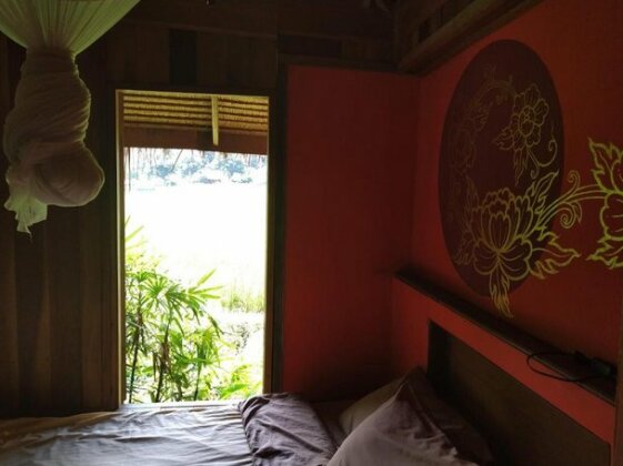 Buzzas @ Pai Chan - Photo3