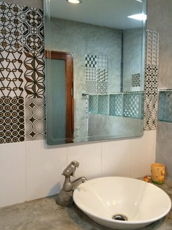 Dog House - Photo5