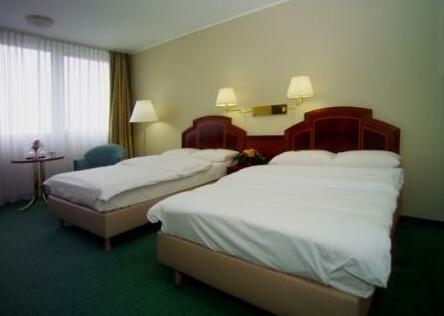 June Studio And Hostel - Photo5