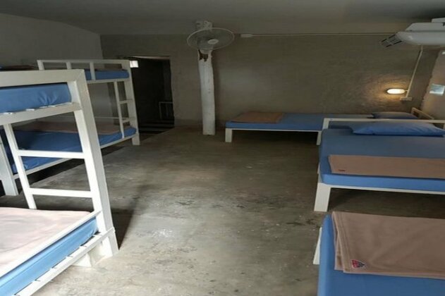 Shut Eye Party Hostel - Photo5