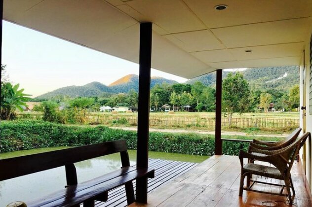 Slow Life Coffee Bar and Hostel - Photo2