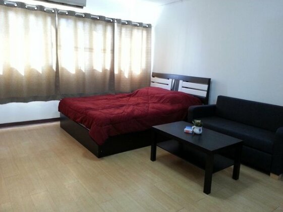 88 Room Service - Photo3