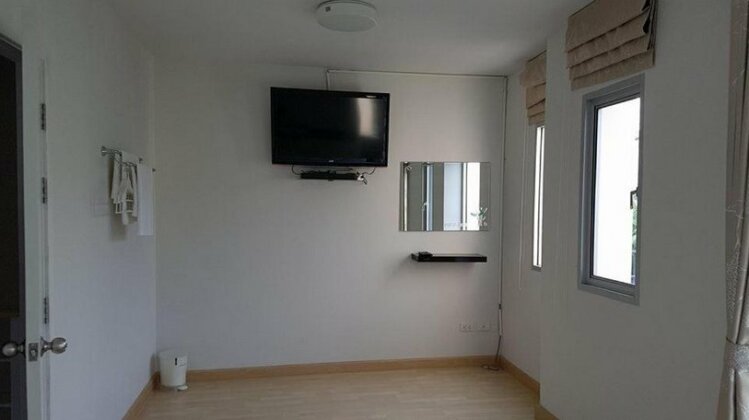 Muang Thong Home for Rent - Photo5