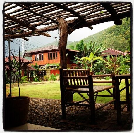 Bar 124 Cafe & Accommodation - Photo2