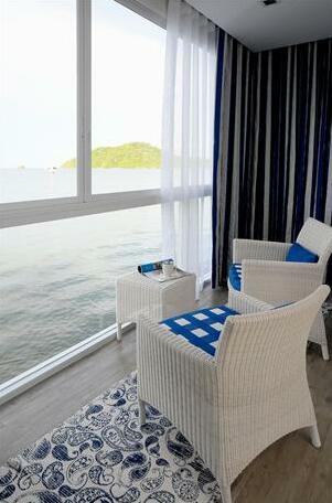 Phuket Boat Quay - Photo2