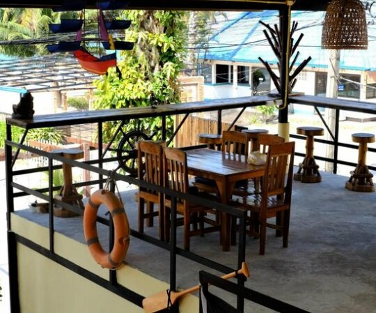 Pirates terrace - Photo3