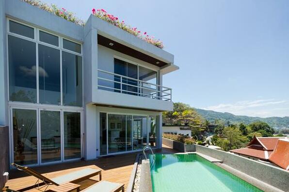 3 Bedroom Overlooking Patong Jane Touch