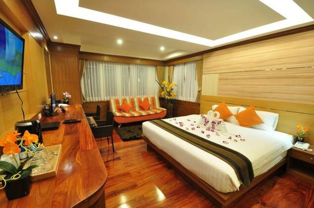 Indigo Patong Hotel - Photo3