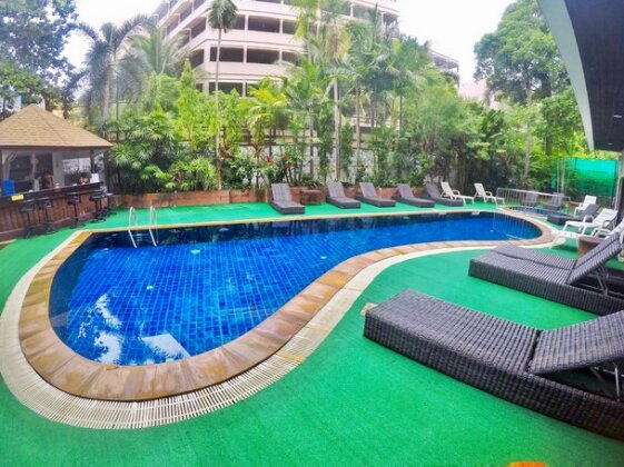 Open 3 bedroom apartment center of Patong Beach d - Photo2