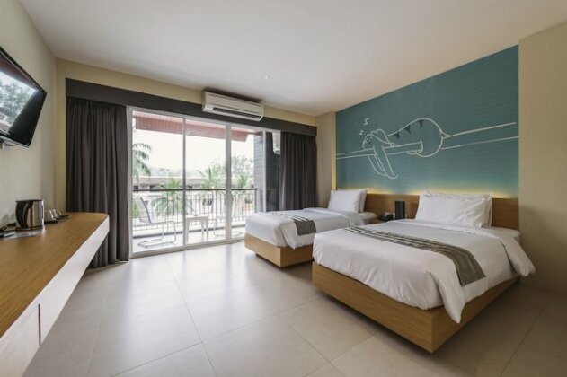 TIRAS Patong Beach Hotel - Photo2