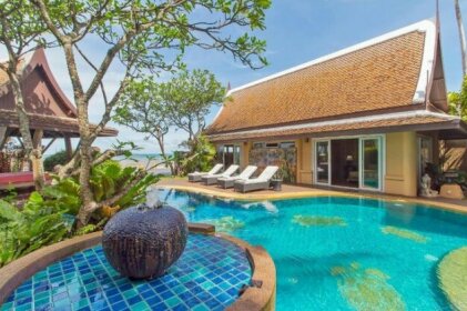 6 Bedroom Luxurious Beachfront Villa In Pattaya