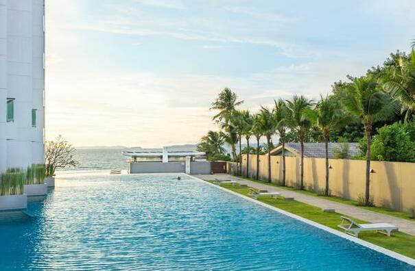 Ananya Beachfront Condominium - Photo3